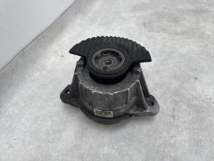 Gebruikte Motorsteun Mercedes E (C207) E-350 CGI V6 24V Prijs € 35,00 Margeregeling aangeboden door Boekholt autodemontage B.V