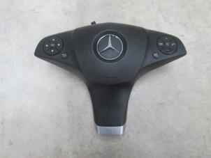 Gebruikte Airbag links (Stuur) Mercedes E (C207) E-350 CGI V6 24V Prijs € 115,00 Margeregeling aangeboden door Boekholt autodemontage B.V