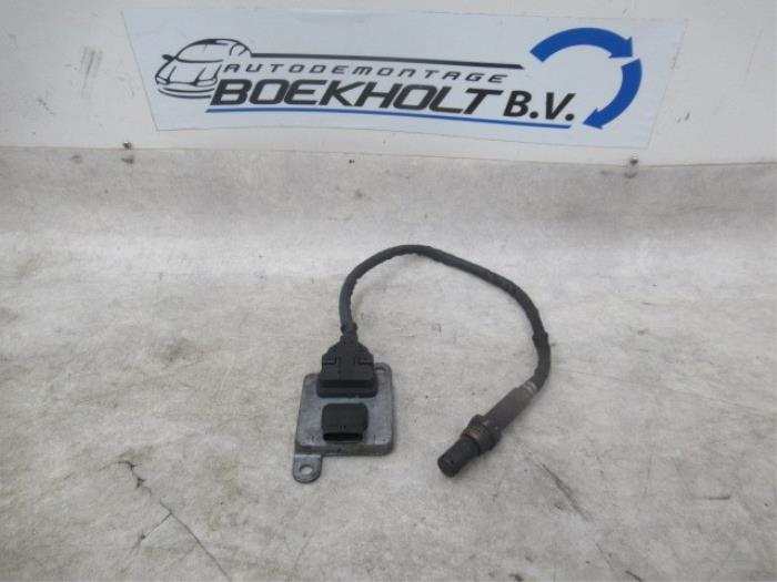 Nox sensor van een Mercedes-Benz E (C207) E-350 CGI V6 24V 2009