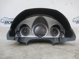 Gebruikte Instrumentenpaneel Mercedes E (C207) E-350 CGI V6 24V Prijs € 199,00 Margeregeling aangeboden door Boekholt autodemontage B.V