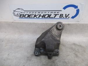 Gebruikte Motorsteun Mercedes E (C207) E-350 CGI V6 24V Prijs € 45,00 Margeregeling aangeboden door Boekholt autodemontage B.V