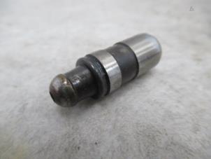 Gebruikte Klepstoter Mercedes E (C207) E-350 CGI V6 24V Prijs € 7,50 Margeregeling aangeboden door Boekholt autodemontage B.V