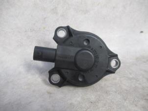 Gebruikte Nokkenas Sensor Mercedes E (C207) E-350 CGI V6 24V Prijs € 25,00 Margeregeling aangeboden door Boekholt autodemontage B.V