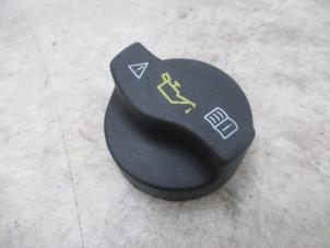 Gebruikte Oliedop Mercedes E (C207) E-350 CGI V6 24V Prijs € 14,50 Margeregeling aangeboden door Boekholt autodemontage B.V