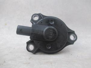 Gebruikte Nokkenas Sensor Mercedes E (C207) E-350 CGI V6 24V Prijs € 25,00 Margeregeling aangeboden door Boekholt autodemontage B.V