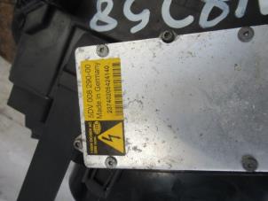 Gebruikte Koplamp links Ford Focus C-Max 1.6 16V Prijs € 70,00 Margeregeling aangeboden door Boekholt autodemontage B.V