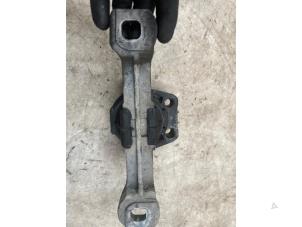 Gebruikte Motorsteun Ford Focus C-Max 1.6 16V Prijs € 25,00 Margeregeling aangeboden door Boekholt autodemontage B.V