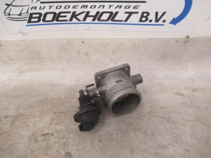Gebruikte Gasklephuis Hyundai H-300 2.5 CRDi Prijs € 42,00 Margeregeling aangeboden door Boekholt autodemontage B.V
