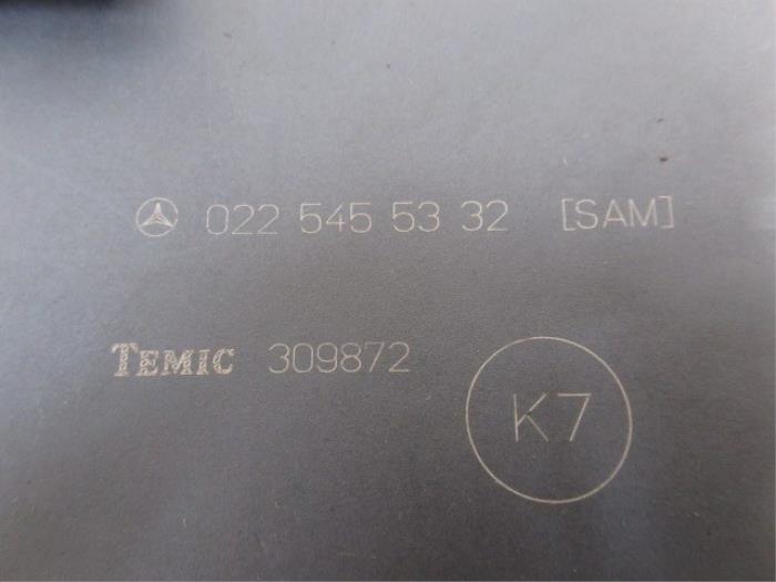 Comfort Module van een Mercedes-Benz E Combi (S210) 2.2 E-220 CDI 16V 2001