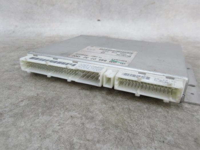 Esp computer van een Mercedes-Benz E Combi (S210) 2.2 E-220 CDI 16V 2001