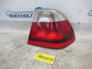Gebruikte Achterlicht rechts BMW 3 serie (E46/4) 316i Prijs € 35,00 Margeregeling aangeboden door Boekholt autodemontage B.V