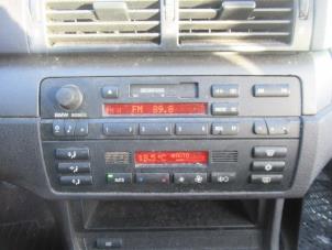 Gebruikte Radio CD Speler BMW 3 serie (E46/4) 316i Prijs € 39,00 Margeregeling aangeboden door Boekholt autodemontage B.V