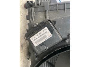 Gebruikte Motorkoeling ventilator Mercedes C Combi (S203) 2.2 C-200 CDI 16V Prijs € 69,00 Margeregeling aangeboden door Boekholt autodemontage B.V