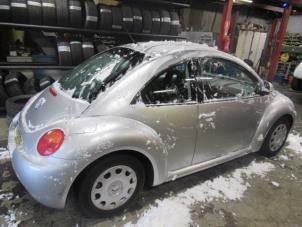Gebruikte Ruit 2Deurs rechts-achter Volkswagen New Beetle (9C1/9G1) 2.0 Prijs € 75,00 Margeregeling aangeboden door Boekholt autodemontage B.V