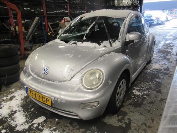Ruit schakelaar elektrisch van een Volkswagen New Beetle (9C1/9G1) 2.0 1999