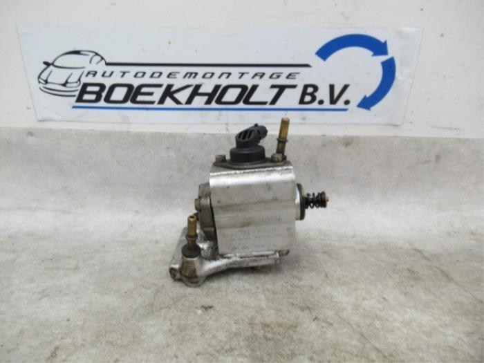 Gebruikte Hogedrukpomp Ford Mondeo III Wagon 1.8 16V SCI Prijs € 349,00 Margeregeling aangeboden door Boekholt autodemontage B.V