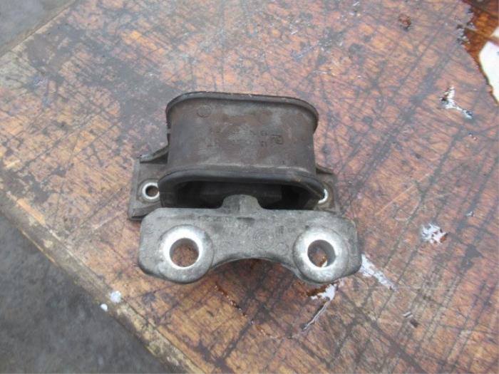 Gebruikte Motorrubber Opel Meriva (A) 1.4 16V Twinport Prijs € 27,00 Margeregeling aangeboden door Boekholt autodemontage B.V