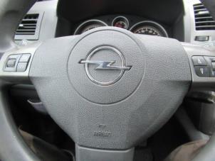 Gebruikte Airbag links (Stuur) Opel Zafira (M75) 2.2 16V Direct Ecotec Prijs € 33,00 Margeregeling aangeboden door Boekholt autodemontage B.V