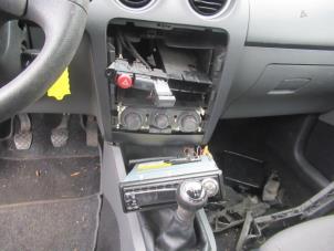 Gebruikte Dashboardkastje Seat Ibiza III (6L1) 1.4 16V 85 Prijs € 33,00 Margeregeling aangeboden door Boekholt autodemontage B.V