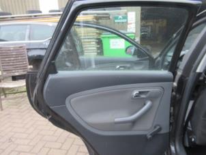 Gebruikte Portiergreep 4Deurs links-achter Seat Ibiza III (6L1) 1.4 16V 85 Prijs € 21,00 Margeregeling aangeboden door Boekholt autodemontage B.V