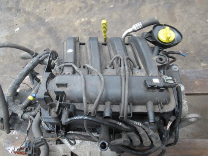 Gebruikte Galerij (Injectie) Renault Clio II (BB/CB) 1.2 16V Prijs € 15,00 Margeregeling aangeboden door Boekholt autodemontage B.V