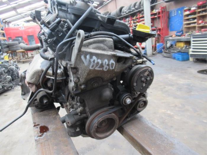 Gebruikte Motor Renault Clio II (BB/CB) 1.2 16V Prijs op aanvraag aangeboden door Boekholt autodemontage B.V
