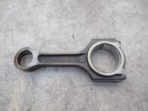 Gebruikte Drijfstang Ford Transit 2.0 TDCi 16V Eco Blue 130 Prijs € 39,00 Margeregeling aangeboden door Boekholt autodemontage B.V