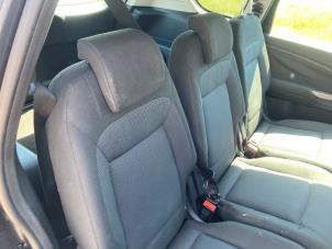 Gebruikte Hoofdsteun Ford S-Max (GBW) 2.0 16V Prijs € 24,00 Margeregeling aangeboden door Boekholt autodemontage B.V