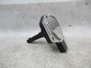 Gebruikte Oliepeil sensor BMW 1 serie (E87/87N) 118i 16V Prijs € 45,00 Margeregeling aangeboden door Boekholt autodemontage B.V