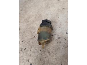 Gebruikte Stuurbekrachtiging Olie Reservoir Ford S-Max (GBW) 2.0 16V Prijs € 21,00 Margeregeling aangeboden door Boekholt autodemontage B.V