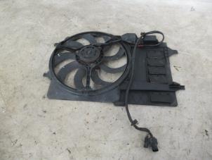 Gebruikte Fan Radiateur BMW Mini One/Cooper (R50) 1.6 16V Cooper Prijs € 48,00 Margeregeling aangeboden door Boekholt autodemontage B.V