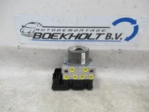 Gebruikte ABS Pomp Ford Galaxy (WA6) 2.0 16V Prijs € 75,00 Margeregeling aangeboden door Boekholt autodemontage B.V