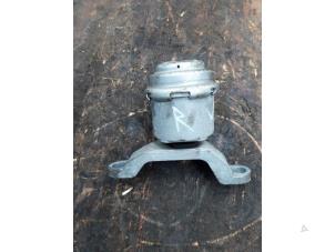 Gebruikte Motorsteun Ford Galaxy (WA6) 2.0 16V Prijs € 27,00 Margeregeling aangeboden door Boekholt autodemontage B.V