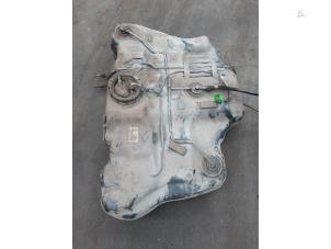 Gebruikte Tank Ford Galaxy (WA6) 2.0 16V Prijs € 99,00 Margeregeling aangeboden door Boekholt autodemontage B.V