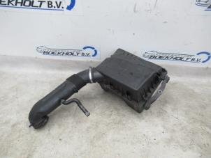 Gebruikte Luchtfilterhuis Opel Zafira (F75) 2.2 16V Prijs € 36,00 Margeregeling aangeboden door Boekholt autodemontage B.V