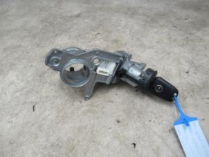 Gebruikte Kontaktslot + Sleutel Opel Astra H GTC (L08) 1.6 16V Twinport Prijs € 69,00 Margeregeling aangeboden door Boekholt autodemontage B.V