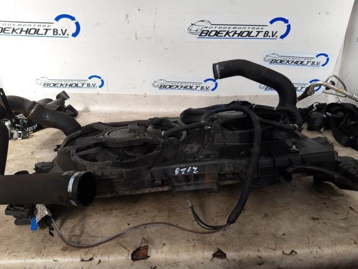 Gebruikte Radiateurfan Peugeot Boxer (U9) 3.0 HDi 160 Euro 4 Prijs € 45,00 Margeregeling aangeboden door Boekholt autodemontage B.V