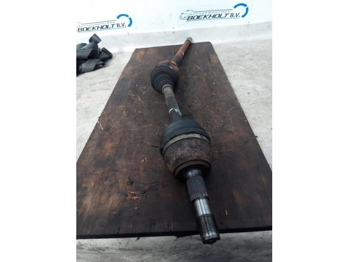 Gebruikte Aandrijfas rechts-voor Peugeot Boxer (U9) 3.0 HDi 160 Euro 4 Prijs € 80,00 Margeregeling aangeboden door Boekholt autodemontage B.V