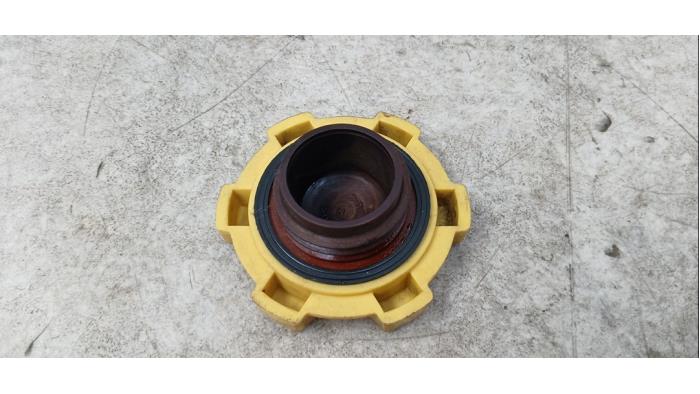 Oliedop van een MG ZT 2.5 V6 190 2002