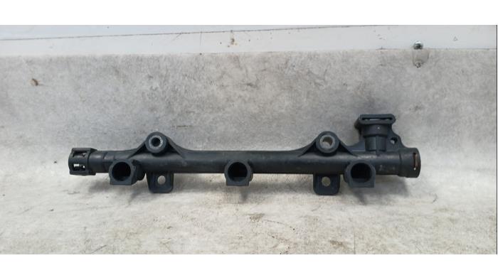 Gebruikte Injector brug MG ZT 2.5 V6 190 Prijs € 49,00 Margeregeling aangeboden door Boekholt autodemontage B.V
