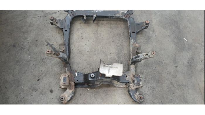 Gebruikte Subframe Opel Zafira (M75) 2.2 16V Direct Ecotec Prijs € 75,00 Margeregeling aangeboden door Boekholt autodemontage B.V
