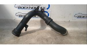 Gebruikte Intercooler Buis Seat Altea (5P1) 2.0 TDI 16V Prijs € 32,50 Margeregeling aangeboden door Boekholt autodemontage B.V