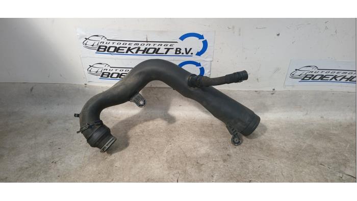 Gebruikte Turbo Pijp Seat Altea (5P1) 2.0 TDI 16V Prijs € 32,50 Margeregeling aangeboden door Boekholt autodemontage B.V