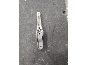 Gebruikte Motorrubber Seat Altea (5P1) 2.0 TDI 16V Prijs € 27,00 Margeregeling aangeboden door Boekholt autodemontage B.V