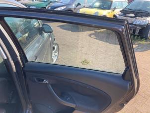 Gebruikte Portierbekleding 4Deurs rechts-achter Seat Altea (5P1) 2.0 TDI 16V Prijs € 48,00 Margeregeling aangeboden door Boekholt autodemontage B.V