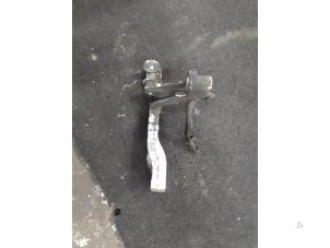 Gebruikte Draagarmsteun linksvoor Seat Altea (5P1) 2.0 TDI 16V Prijs € 30,00 Margeregeling aangeboden door Boekholt autodemontage B.V