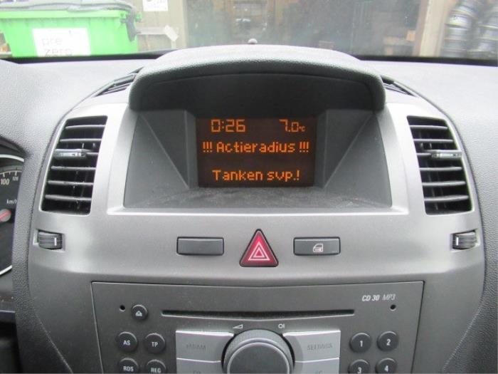 Gebruikte Boordcomputer Opel Zafira (M75) 2.2 16V Direct Ecotec Prijs € 49,00 Margeregeling aangeboden door Boekholt autodemontage B.V