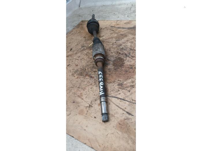 Gebruikte Aandrijfas rechts-voor Peugeot 205 II (20A/C) 1.4 Prijs € 33,00 Margeregeling aangeboden door Boekholt autodemontage B.V