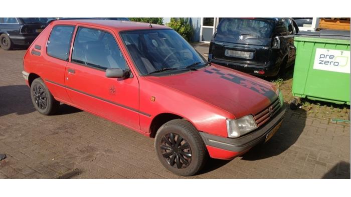 Gebruikte Pomp Servo Peugeot 205 II (20A/C) 1.4 Prijs € 78,00 Margeregeling aangeboden door Boekholt autodemontage B.V