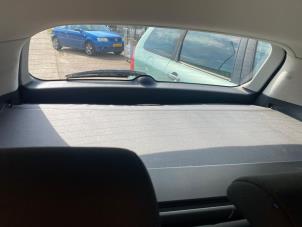 Gebruikte Steun Hoedenplank Toyota Avensis Wagon (T25/B1E) 2.2 D-4D 16V D-CAT Prijs € 27,00 Margeregeling aangeboden door Boekholt autodemontage B.V